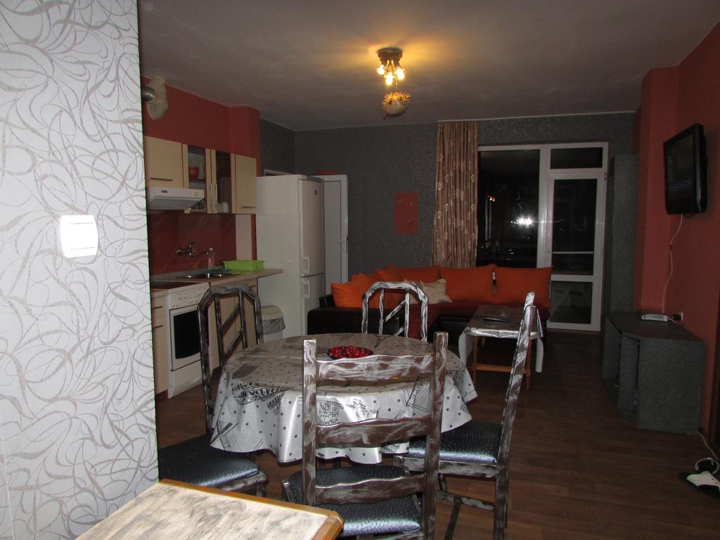 Morska Zvezda Guest House Pomorie Habitación foto