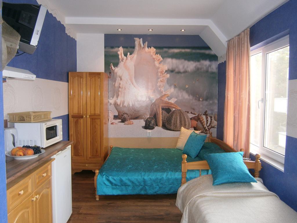 Morska Zvezda Guest House Pomorie Habitación foto